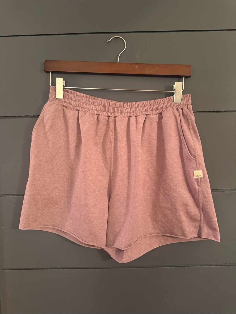 Vuori Halo Performance Shorts Womens medium Dusty Mauve Heathered DreamKnit